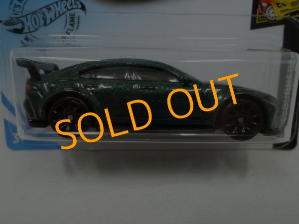 画像2: JAGUAR XE SV PROJECT 8 (2)