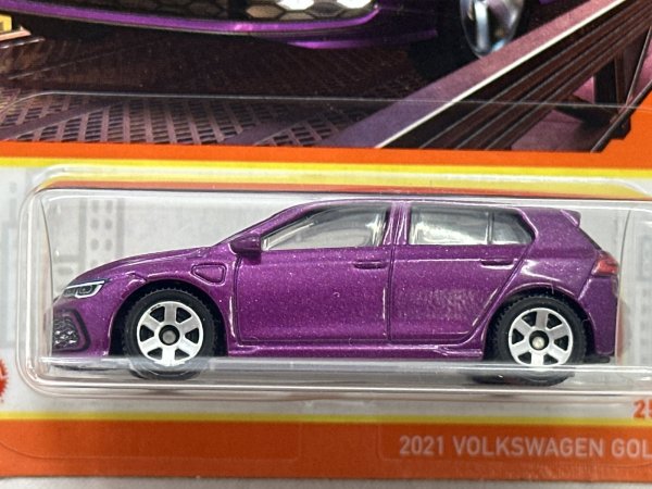 画像2: 2021 VOLKSWAGEN GOLF GTE (2)