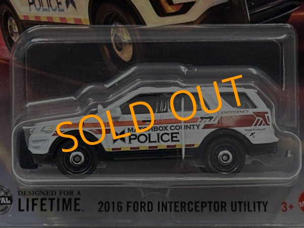 画像2: 2016 FORD INTERCEPTOR UTILITY (2)