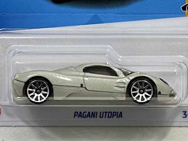 画像2: PAGANI UTOPIA (2)