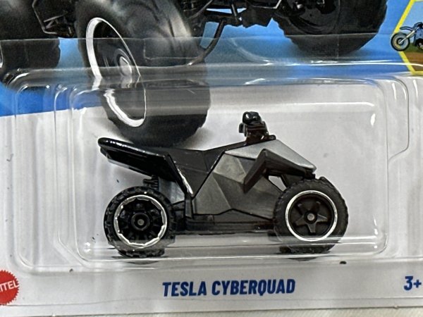 画像2: TESLA CYBERQUAD (2)