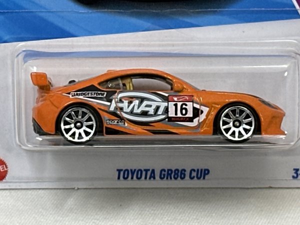 画像2: TOYOTA GR86 CUP (2)