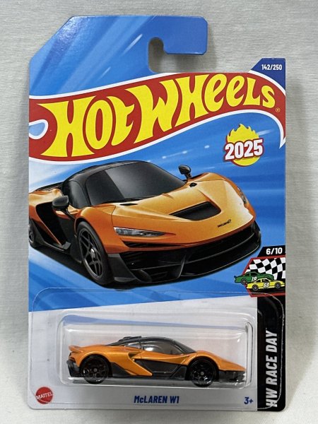 画像1: McLAREN W1 (1)