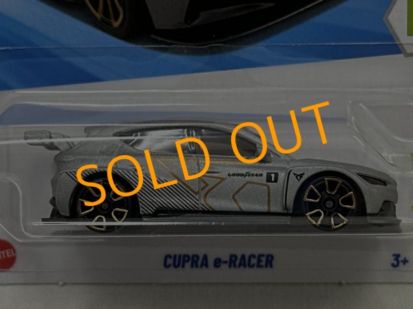 画像2: CUPRA e-RACER (2)