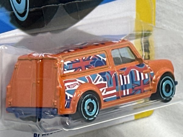 画像4: '67 AUSTIN MINI VAN (4)