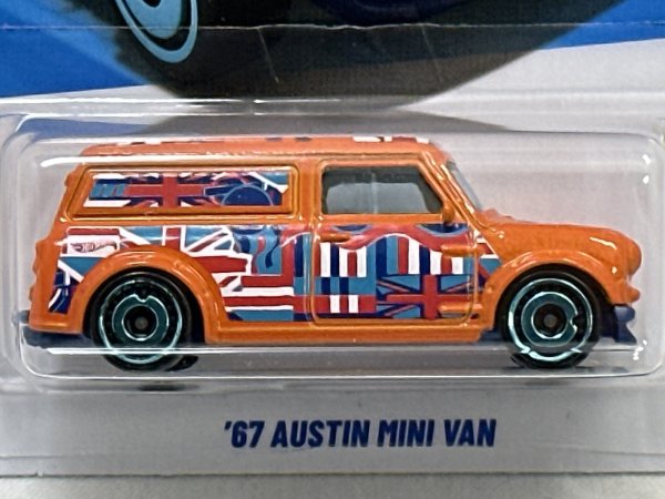 画像2: '67 AUSTIN MINI VAN (2)