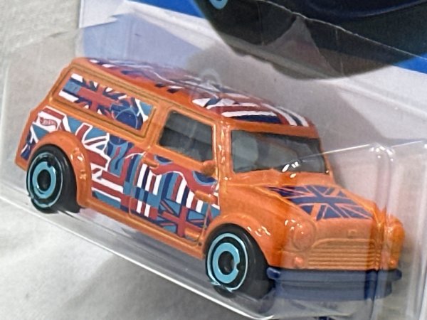 画像3: '67 AUSTIN MINI VAN (3)