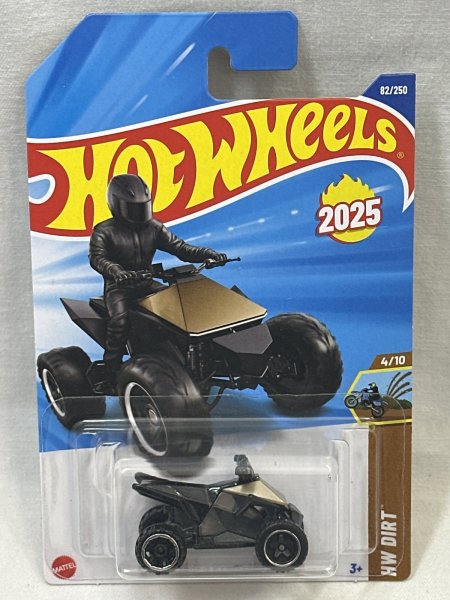 画像1: TESLA CYBERQUAD (1)