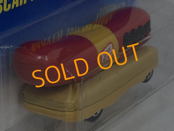 画像4: OSCAR MAYER WIENERMOBILE (4)