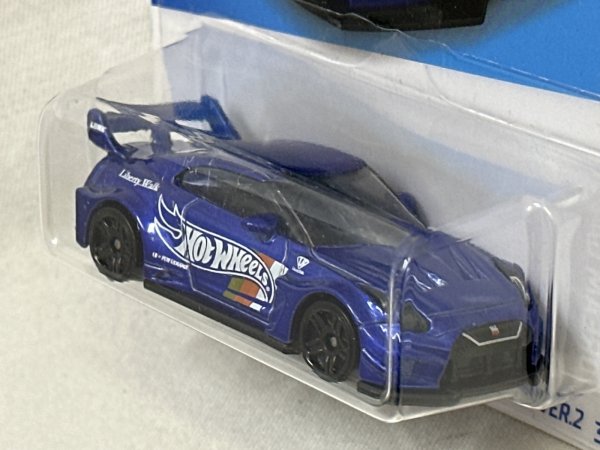 画像3: LB-SILHOUETTE WORKS GT NISSAN 35GT-RR VER.2 (3)