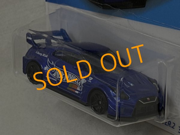 画像3: LB-SILHOUETTE WORKS GT NISSAN 35GT-RR VER.2 (3)