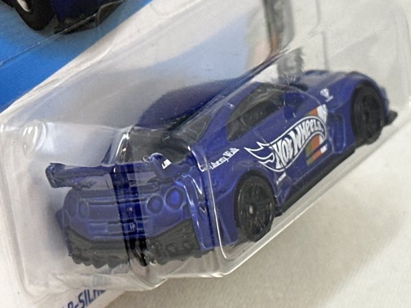 画像4: LB-SILHOUETTE WORKS GT NISSAN 35GT-RR VER.2 (4)