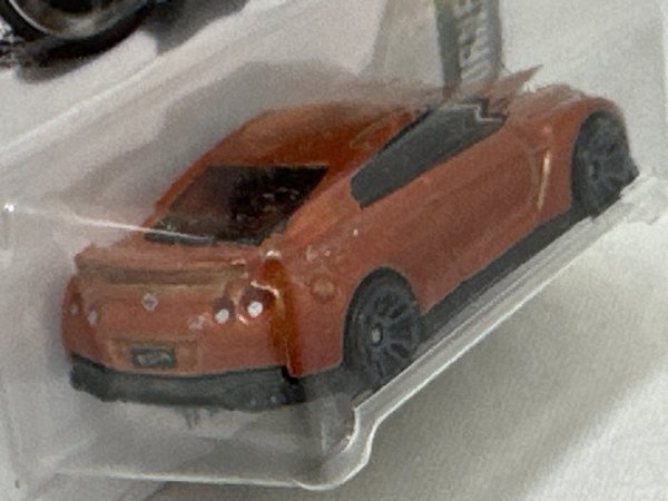 画像4: 17 NISSAN GT-R (R35) (4)