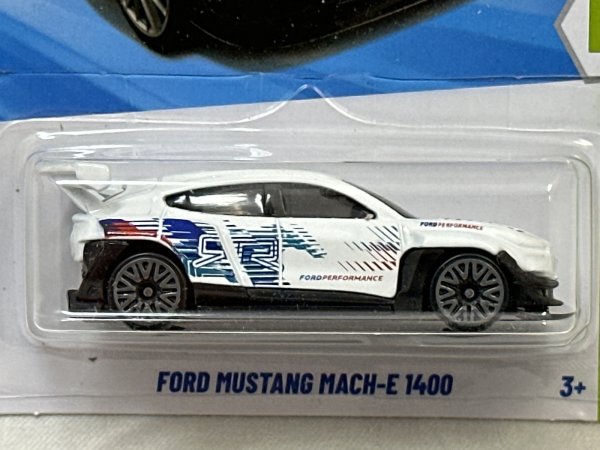 画像2: FORD MUSTANG MACH-E 1400 (2)