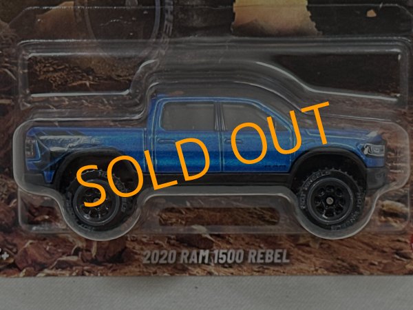 画像2: 2020 RAM 1500 REBEL (2)