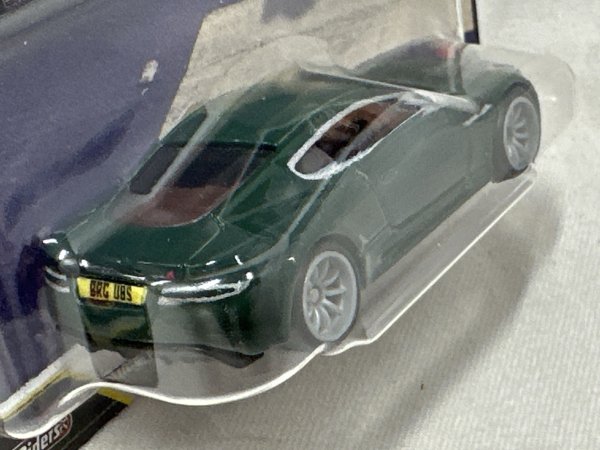 画像4: ASTON MARTIN DBS (4)